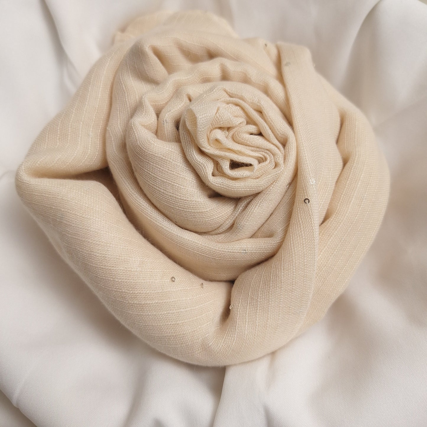 Lawn Sequence - Creamy