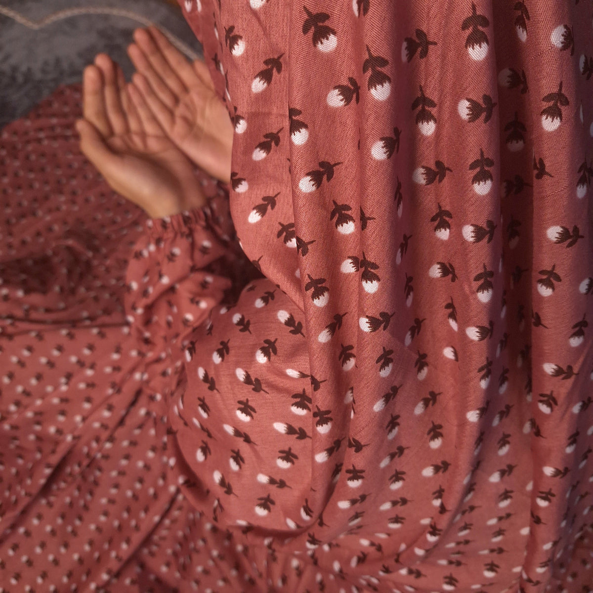 Namaz Chaddar - Muted Red